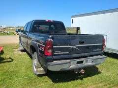 2005 Chevy 2500 HD Crew Cab Truck *Unreserved*