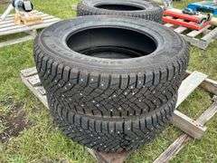 4 Continental Ice Contact studded tires, Unidirectional 225/65R17, *Unreserved*