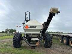 2004 Bourgault 5710 Air Drill & 5300 Air Tank Model #5710-20-47, Product# 2591 *Unreserved*
