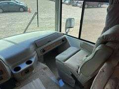 2005 Workhorse 281 Motorhome