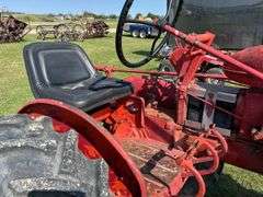 Farmall International IHC 140 off Set Row Tractor Comp. w/ Belly Mount *Unreserved*