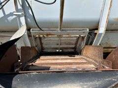 Feed Wagon, Pin Hitch ( Unknown Brand ) *Unreserved*