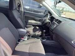 2017 Mitsubishi RVR, *Unreserved*