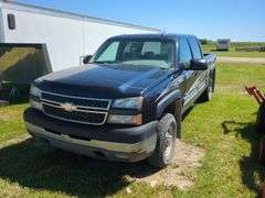 2005 Chevy 2500 HD Crew Cab Truck *Unreserved*