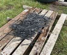 Approx 120 10"L Phillips head screws, *Unreserved*