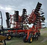 2004 Bourgault 5710 Air Drill & 5300 Air Tank Model #5710-20-47, Product# 2591 *Unreserved*