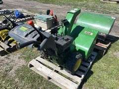 John Deere 1032D Snow Blower, w/ Sweeper Attachment SN: M01032D191316