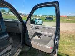 2005 Chevy 2500 HD Crew Cab Truck *Unreserved*