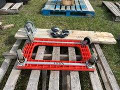 Reinforced Floor Trolley, 4 swivel wheels, approx 1'6"x2'6", 4 - 4" swivel wheels, 2 HD 4" Swivel wheels, *Unreserved*