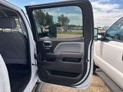 2018 Chevy 3500 HD Long Box Truck