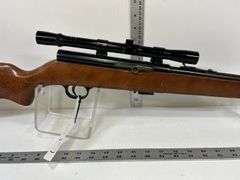 Lakefield Mark III   Auto loader, w/ 4x20 Scope, mag, *Unreserved*