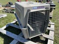 Dog Kennel (Petmate Vari Kennel) Approx. 32'' x 22'' x 23'' *Unreserved*