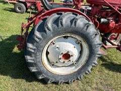Farmall International IHC 140 off Set Row Tractor Comp. w/ Belly Mount *Unreserved*