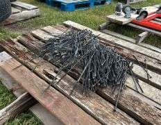 Approx 120 10"L Phillips head screws, *Unreserved*