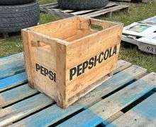 Vintage Pepsi Case (wood), approx 1'5"x1'1"x1', *Unreserved*