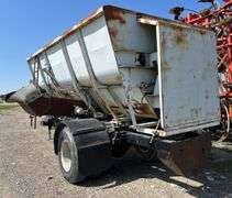 Feed Wagon, Pin Hitch ( Unknown Brand ) *Unreserved*