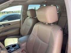 2014 Nissan PathFinder Platinum 4 dr Sport Utility, *Unreserved*