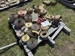 Pallet of assorted straps, approx. 20 pces, *Unreserved*