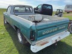 Dodge D150 Club Cab truck, Non-Runner, *Unreserved*