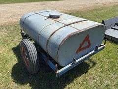 200 gal Water Tank on farm trailer, *Unreserved*