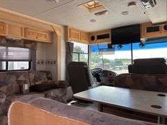 2005 Workhorse 281 Motorhome