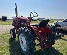 Farmall International IHC 140 off Set Row Tractor Comp. w/ Belly Mount *Unreserved*