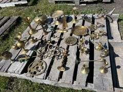 Pallet w/ assorted Brass Decor, candle holders, cups, bunnies, approx 30 pcs, *Unreserved*