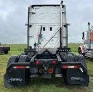 2013 Freightliner Cascadia Semi Truck