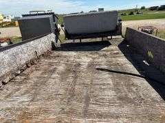 Horse Drawn Wagon w/ pole, eveners, neck yoke, trailer has turntable, front axle & brakes on rear, *Unreserved*