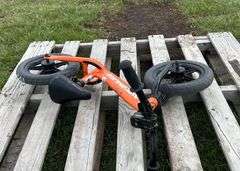 Nakamura Strider Bike, ages 2-4, 2'-3' tall, sn Run1203.23.24022y, *Unreserved*