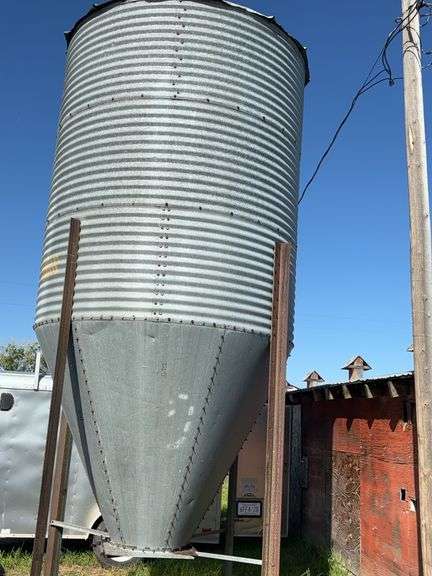Big Dutchman Galvanized Steel Hopper Bin *OFF SITE* *Unreserved*