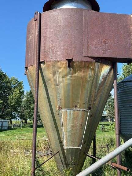 Brown Steel Hopper Bin, *OFF SITE*, *Unreserved*