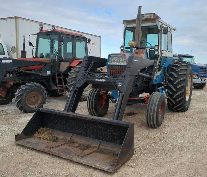 Ford 8000 Rops Ford 8000 Tractor FEL *Unreserved* - Wild Rose Auction Services