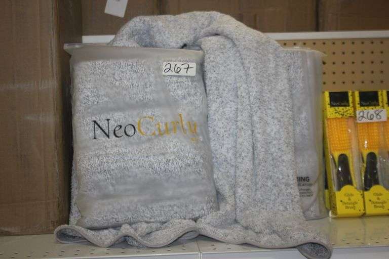 NEO CURLY SUPER ABSORBENT MICROFIBER 5' x 30" GREY BATH TOWEL BRAND NEW IN PACK RETAIL $25 EA