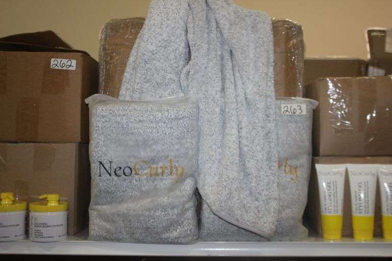 NEO CURLY SUPER ABSORBENT MICROFIBER 5' x 30" GREY BATH TOWEL BRAND NEW IN PACK RETAIL $25 EA