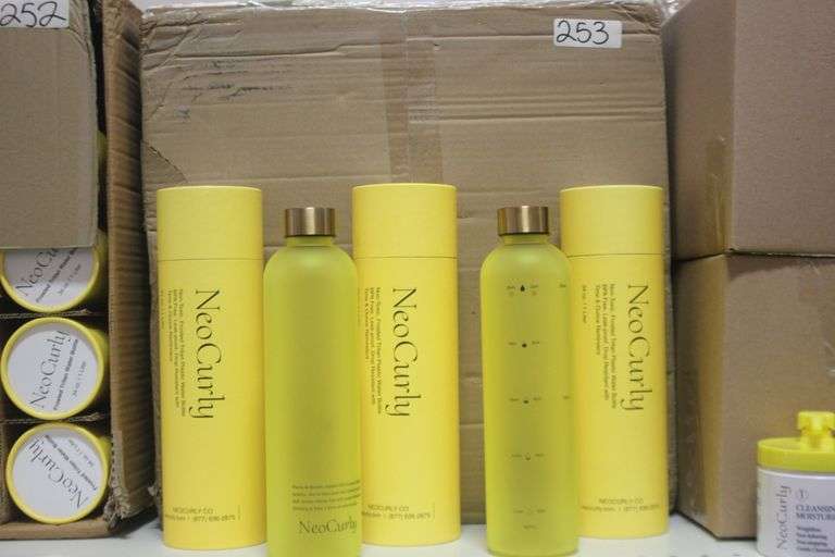 NEO CURLY NON-TOXIC YELLOW FROSTED TRITAN PLASTIC MOTIVATIONAL WATER BOTTLE 24FL OZ BRAND NEW RETAIL $35 EA
