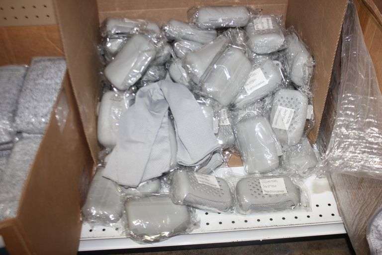 11.8" x 39.4" GRAY COOLING TOWEL IN CARRYING CASE WITH CLIP