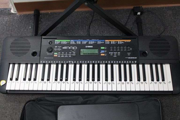 YAMAHA PSR-E253 61-KEY ELECTRIC KEYBOARD WITH SOUND EFFECTS, AND DIGITAL TEACHING SCREEN, POWER SUPPLY INCLD.