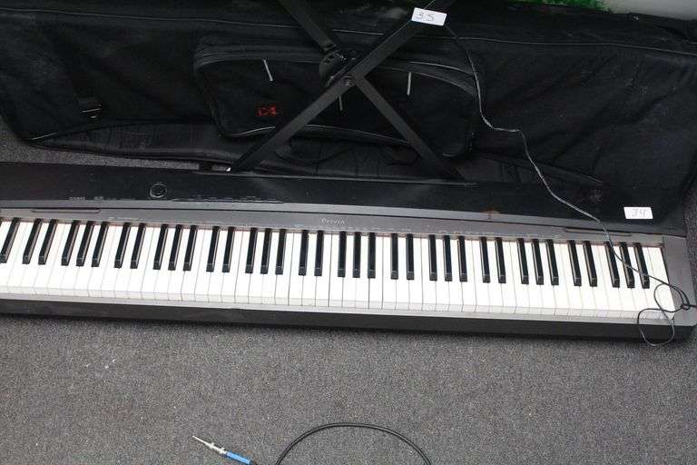 CASIO PRIVIA PX-130 87-KEY ELECTRIC KEYBOARD WITH TOUCH SENSITIVE KEYS