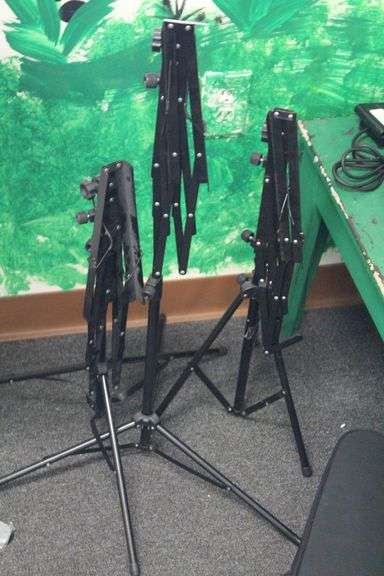 METAL TELESCOPING/ FOLD OUT MUSIC STAND FEW NEED SMALL REPAIRS