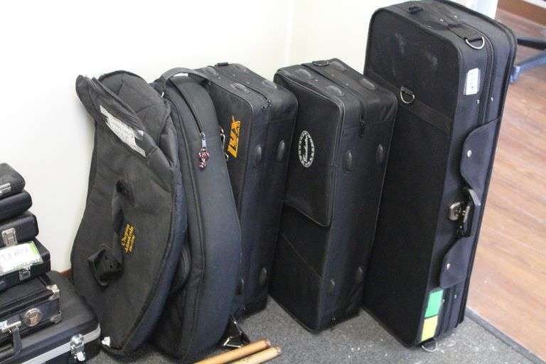 BLACK EMPTY INSTRUMENT CASES INCLUDING CONDUCTOR SAXOPHONE CASE W/ ACCESSORIES; LYX JAM ALTO SAX HARD CASE ; GATOR CASES & MORE