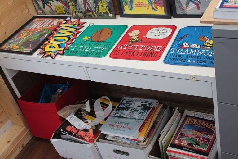 WHITE WOODEN ECONOMY DESK WITH 2-DRAWERS, METAL LEGS, APROX