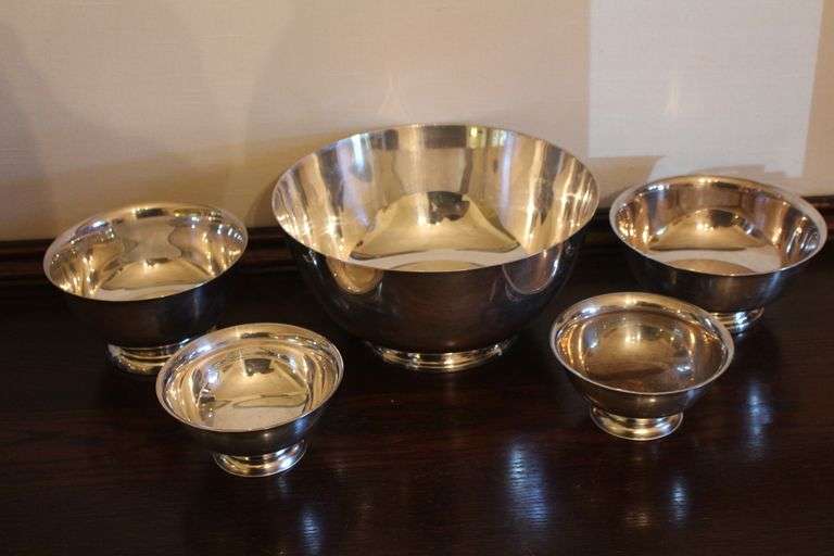 SILVER PLATED BOWLS INCLUDING REED & BARTON 186 JAMESTOWN 9.5" ; GORHAM EP YC779 6.5" ; SILVER PLATED BY HARALD 5" ; SHERIDAN SILVER ON COPPER 6" ECT & SILVER ON COPPER 5"