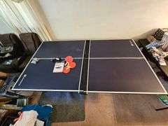 MD SPORTS TOURNAMENT SIZE PING PONG TABLE, COMPLETE WITH PADDLES, NET, & BALLS, ON WHEELS, FOLDS UP FOR EASY STORAGE
