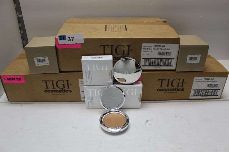 TIGI COSMETICS 764020 ENTICE POWDER FOUNDATION .37OZ