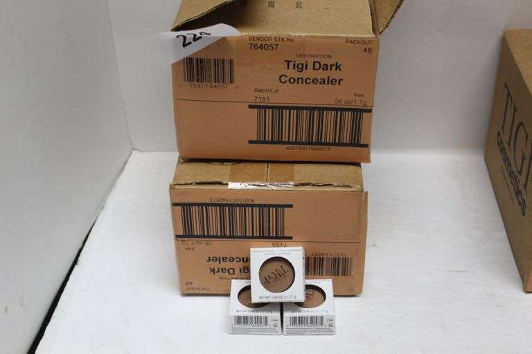 TIGI COSMETICS 764057 CRÈME CONCEALER - DARK .06OZ