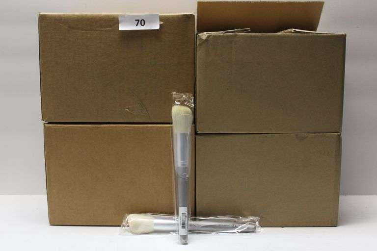 TIGI COSMETICS 777688 POWDER BRUSH