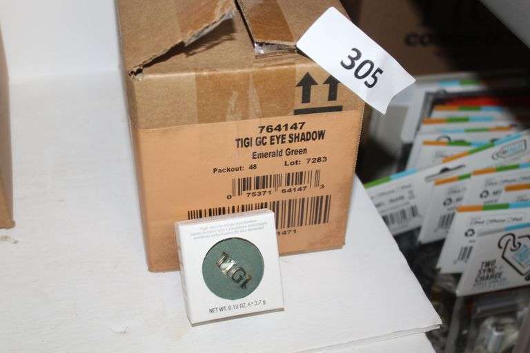 TIGI COSMETICS 764147 GC EYE SHADOW - EMERALD GREEN