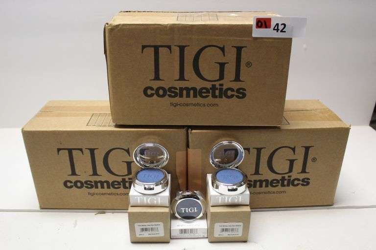 TIGI COSMETICS 764136 HIGH DENSITY SINGLE EYESHADOW SKINNY JEANS COLOR .13OZ