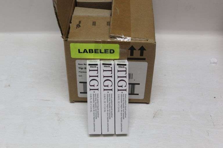 TIGI COSMETICS 764171 BLACK PATENT LIQUID EYE LINER .08FL OZ